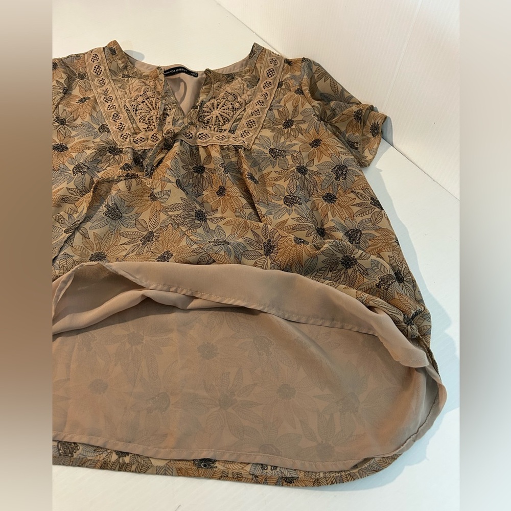 Women’s Large Popover Blouse - Picture 11 of 11